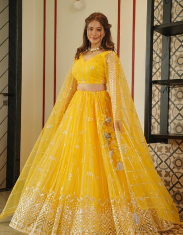 Sonam to Karisma: Celebs in yellow ethnic outfits