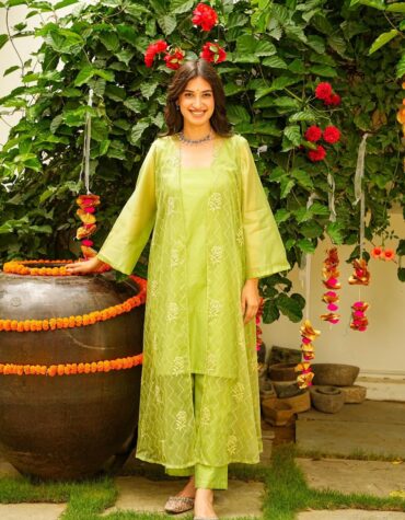 Latest Maroon Color Georgette Lehenga Choli With Shrug – Joshindia
