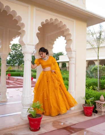 Bridesmaid Lehengas Styles| Achieve The Bollywood inspired Look